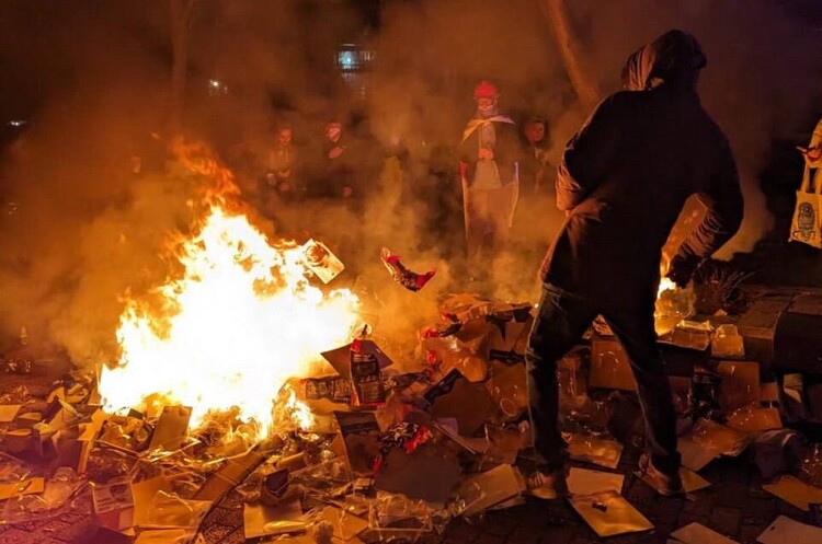 фото з соцмереж У Тбілісі поліція почала розганяти протестувальників за допомогою водометів та газу