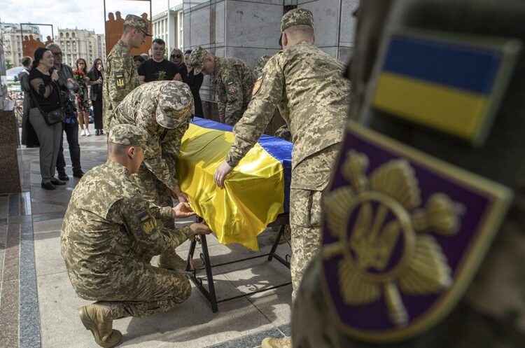Фото: АрміяInform Україна втратила 43 000 своїх військових від початку повномасштабного вторгнення – Зеленський