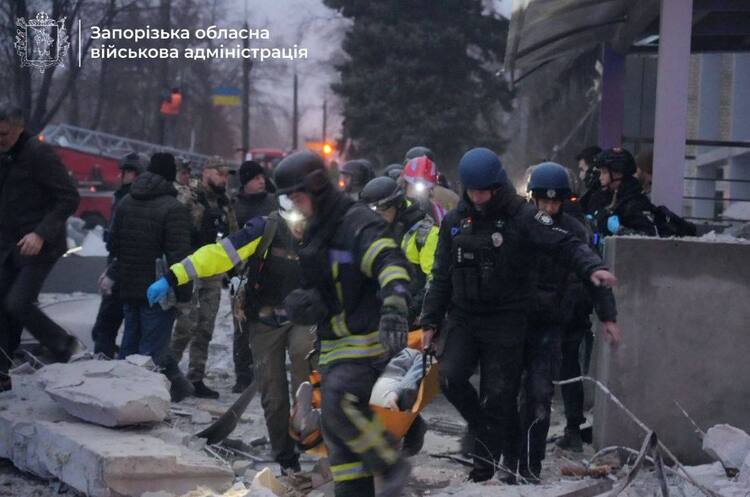 Фото: Іван Федоров / Запорізька обл росія ударила по приватній лікарні в Запоріжжі, є жертви (оновлено)