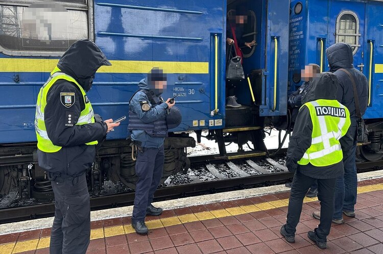 Фото: Київська міська прокуратура Залізничні квитки на міжнародні рейси у 3,5 рази дорожче: працівникам «Укрзалізниці» вручили 10 підозр