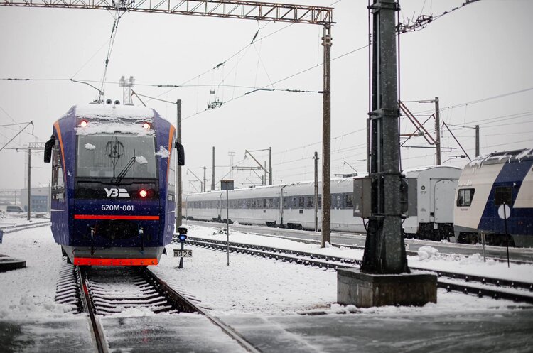 ЄБРР надає «Укрзалізниці» кредит 300 млн євро на закупівлю нових електровозів ЄБРР надає «Укрзалізниці» кредит 300 млн євро на закупівлю нових електровозів