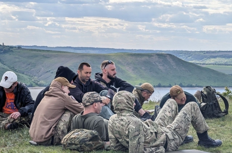 Зцілення через походи. Як працює соціальний проєкт «Ветерани та молодь – разом до майбутнього» Зцілення через походи. Як працює соціальний проєкт «Ветерани та молодь – разом до майбутнього»