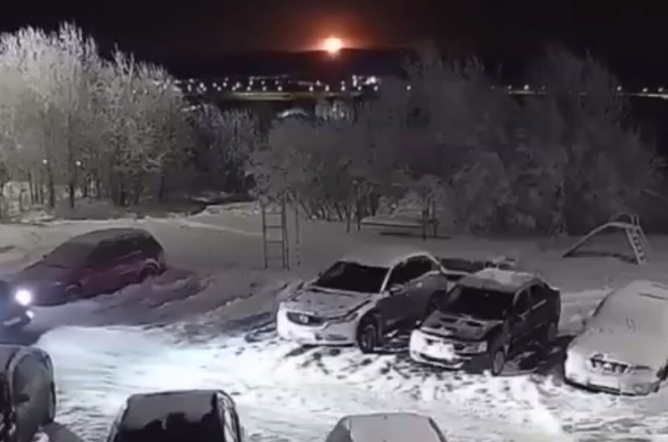 Скріншот з відео У Мурманську стався вибух поблизу бази Північного флоту рф – Центр протидії дезінформації