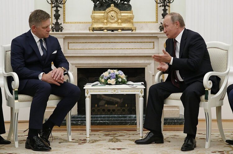 фото kremlin.ru Фіцо заявив, що поїхав до путіна «через слова Зеленського»