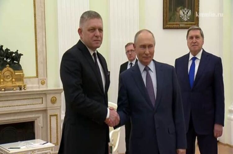 скріншот відео кремля Прем'єр Словаччини проводить у москві переговори з путіним