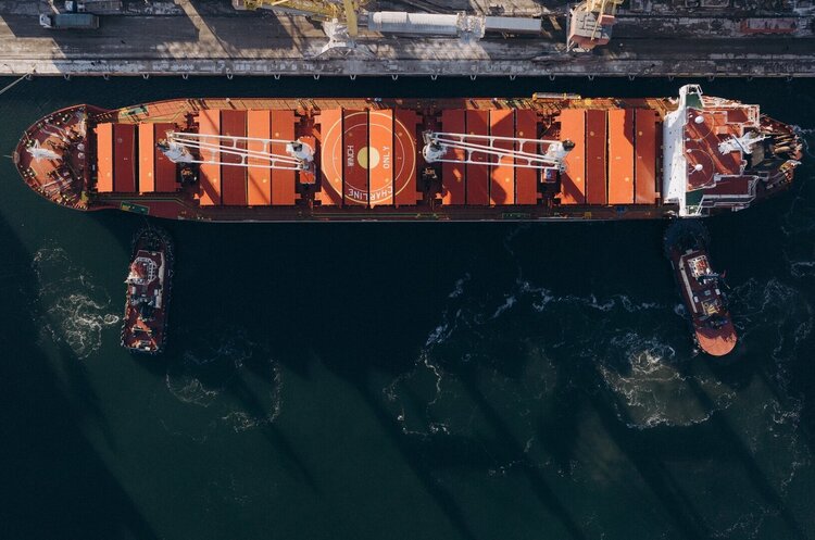 Українським морським коридором торік пройшли більше 9000 торговельних суден Українським морським коридором торік пройшли більше 9000 торговельних суден