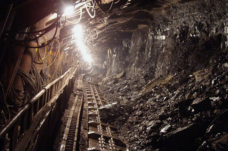 Рада продовжила мораторій на банкрутство державних вугільних шахт Рада продовжила мораторій на банкрутство державних вугільних шахт