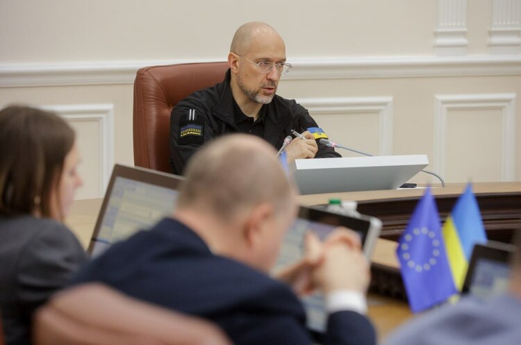 Пільговий тариф: деякі споживачі платитимуть за електрику вдвічі менше Пільговий тариф: деякі споживачі платитимуть за електрику вдвічі менше