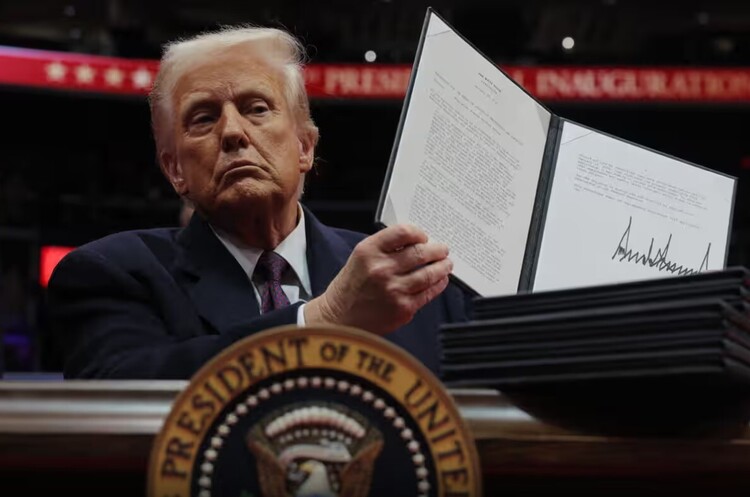 фото Getty Images Drill, baby, drill: Трамп підписав указ про вихід США з Паризької кліматичної угоди