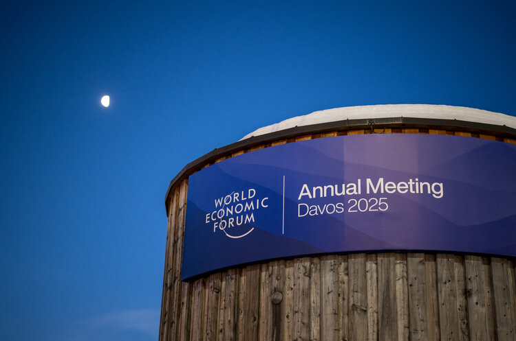 WEF 2025: як цифрові двійники та AI змінюють глобальне виробництво WEF 2025: як цифрові двійники та AI змінюють глобальне виробництво