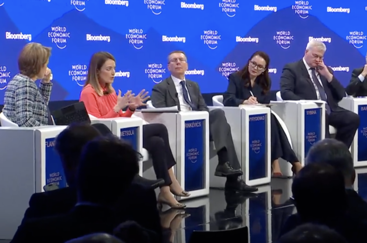 Українці очікують на закінчення активної фази війни: чи стане 2025 рік роком миру – ключові заяви WEF 2025 Українці очікують на закінчення активної фази війни: чи стане 2025 рік роком миру – ключові заяви WEF 2025