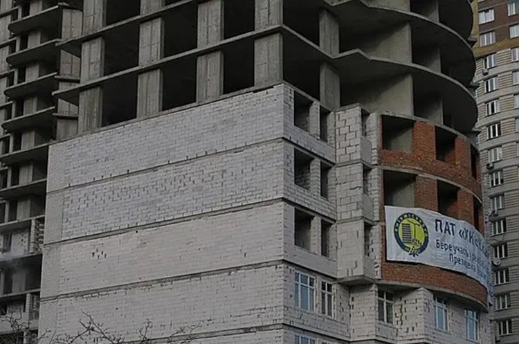 Добудова будинків «Київміськбуду» зможе відновитися наприкінці року Добудова будинків «Київміськбуду» зможе відновитися наприкінці року