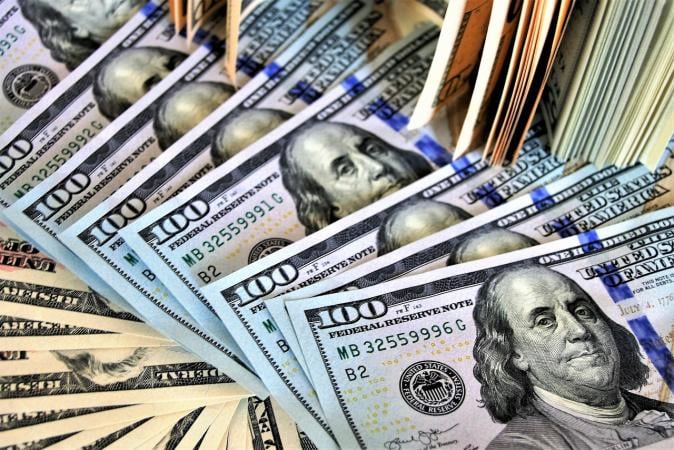 Долар знову подорожчав після різкого зниження – дані НБУ Долар знову подорожчав після різкого зниження – дані НБУ