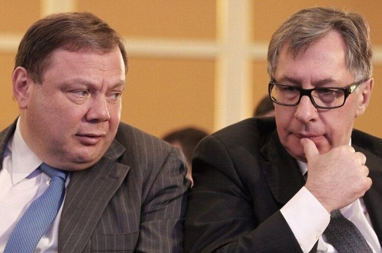 російські олігархи Фрідман і Авен продали частки в Альфа-банку – FT російські олігархи Фрідман і Авен продали частки в Альфа-банку – FT