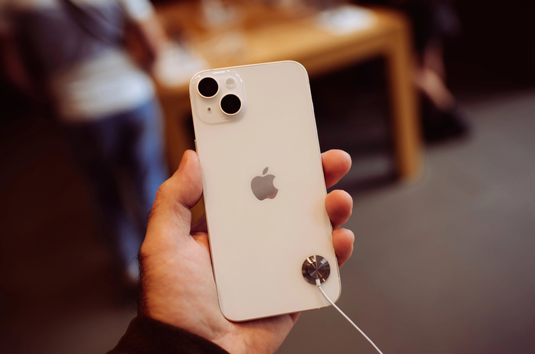 iPhone 14 Продажі нового Apple iPhone SE стартують у лютому – Bloomberg