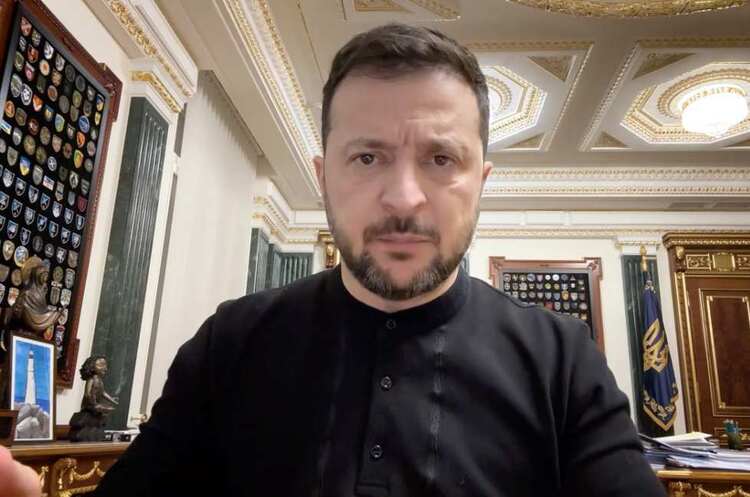 Фото: офіс президента Україні буде складно вижити без військової підтримки США – Зеленський