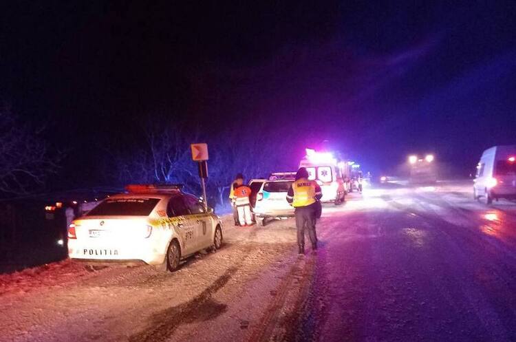Фото: Poliția Republicii Moldova У Молдові потрапив у ДТП автобус ''Київ – Кишинів'': є постраждалі