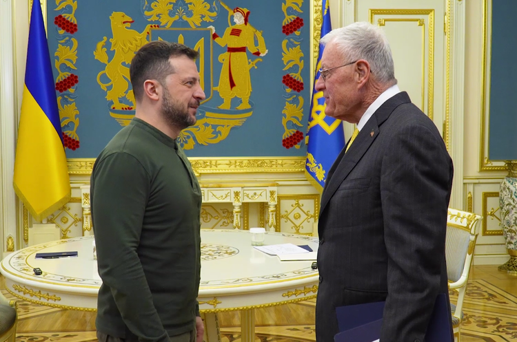 Скріншот з відео «Хороша розмова, багато деталей» – Зеленський про зустріч із Келлогом