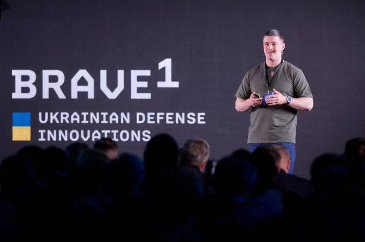 «Уже надаємо масштабні гранти для виробництва ракет»: Михайло Федоров – про шість драйверів DefenseTech «Уже надаємо масштабні гранти для виробництва ракет»: Михайло Федоров – про шість драйверів DefenseTech