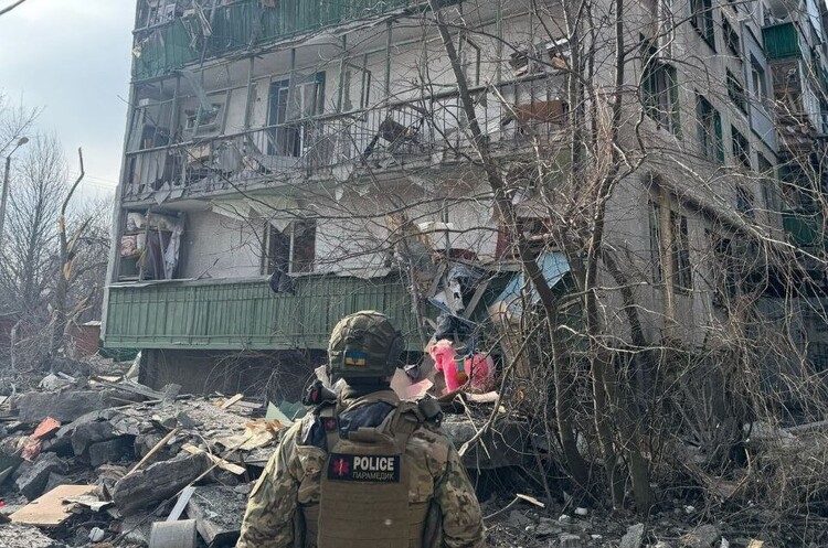 t.me/VadymFilashkin/6763 Російська армія скинула на Костянтинівку на Донеччині сім авіабомб «ФАБ-250»