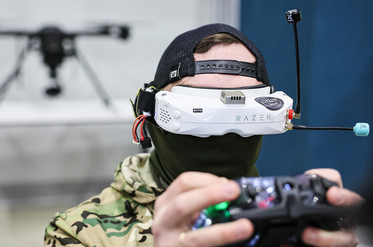 фото ТАСС Розвідка рф розслідує дистанційний підрив FPV-окулярів, які вибухають прямо на головах російських операторів дронів