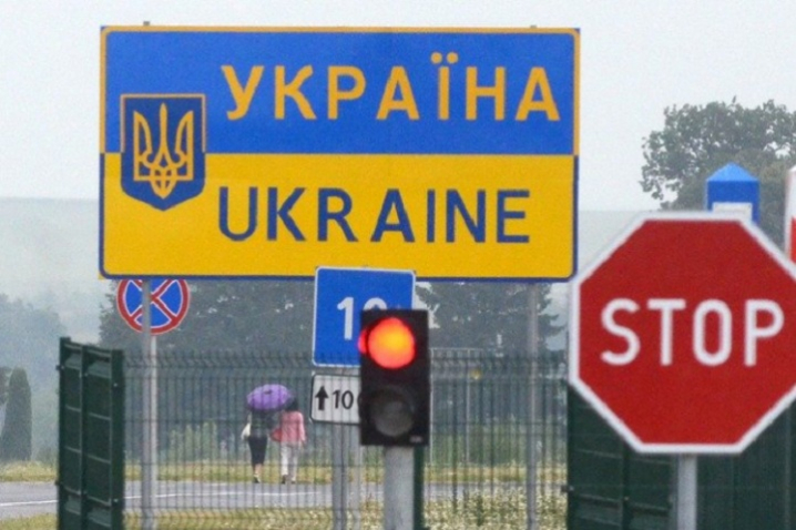 Уряд змінив правила перетину кордону для перевізників медвантажів і гумдопомоги Уряд змінив правила перетину кордону для перевізників медвантажів і гумдопомоги