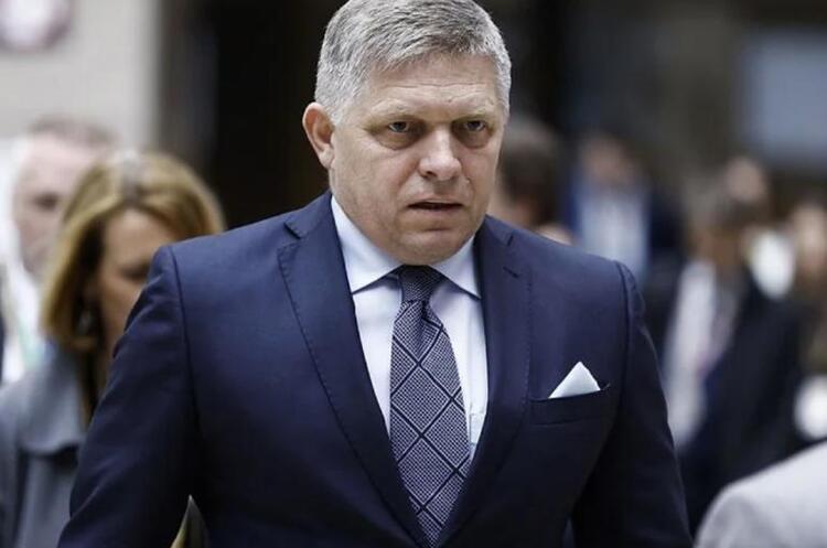 Фіцо заявив, що Словаччина не буде надавати Україні ні військову допомогу, ні фінансову Фіцо заявив, що Словаччина не буде надавати Україні ні військову допомогу, ні фінансову
