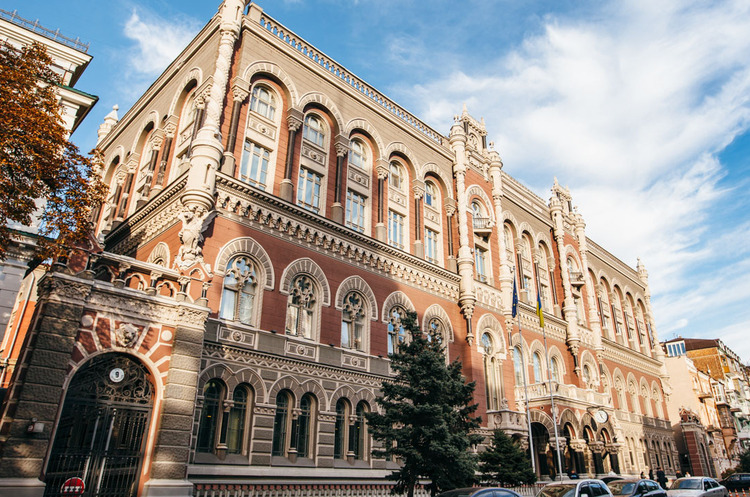 Українці продовжують розраховуватися картками: частка безготівкових операцій 2024 року сягнула 94,6% Українці продовжують розраховуватися картками: частка безготівкових операцій 2024 року сягнула 94,6%