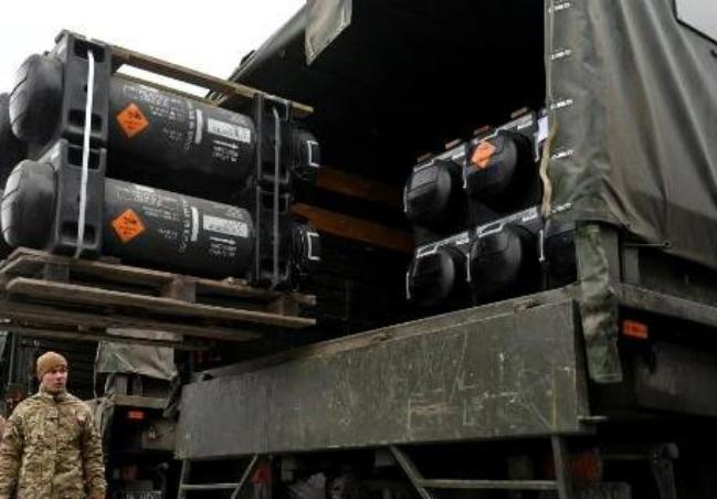 Reuters: рух американських військових вантажів в Україну вночі зупинився Reuters: рух американських військових вантажів в Україну вночі зупинився