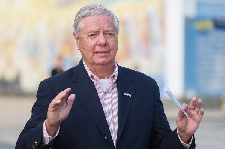 Сенатор Ліндсі Грем подав законопроєкт про нові «пекельні» санкції проти росії Сенатор Ліндсі Грем подав законопроєкт про нові «пекельні» санкції проти росії