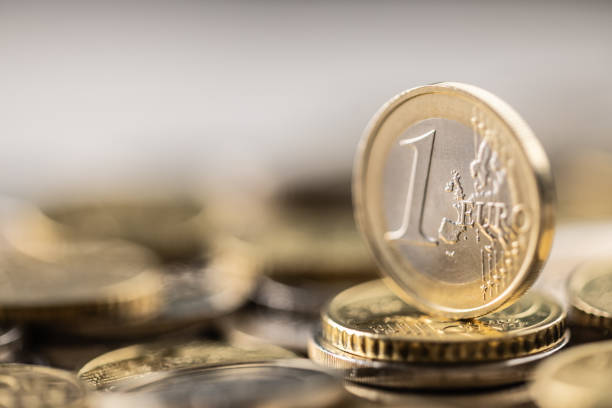Євро стабілізувалося на тлі новин про можливе припинення вогню між росією та Україною Євро стабілізувалося на тлі новин про можливе припинення вогню між росією та Україною