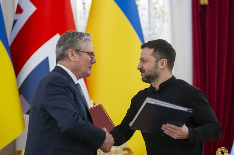 фото Офіційний сайт президента України Стармер: кількість країн-прихильників ідеї «війська на землі та літаки в небі» для України зросла