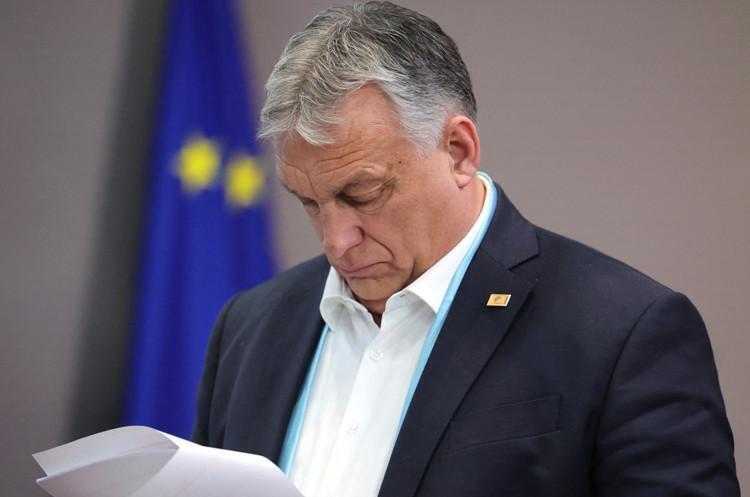 Угорщина припинила блокувати санкції проти 2000 росіян після того, як ЄС погодився виключити зі списку Фрідмана Угорщина припинила блокувати санкції проти 2000 росіян після того, як ЄС погодився виключити зі списку Фрідмана