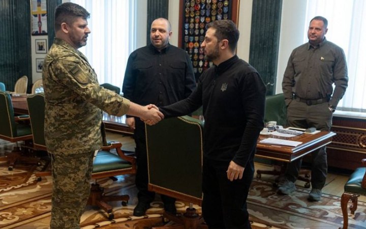 Фото: офіс президента Зеленський доручив начальнику Генштабу ЗСУ провести аудит потреб бойових бригад