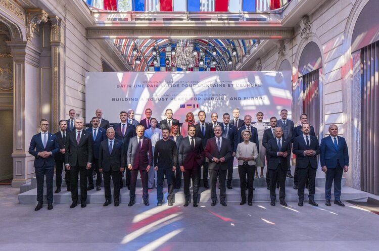 фото Х @EmmanuelMacron Саміт «Коаліції охочих» у Парижі: Британія та Франція надішлють в Україну військові делегації для роботи із ЗСУ