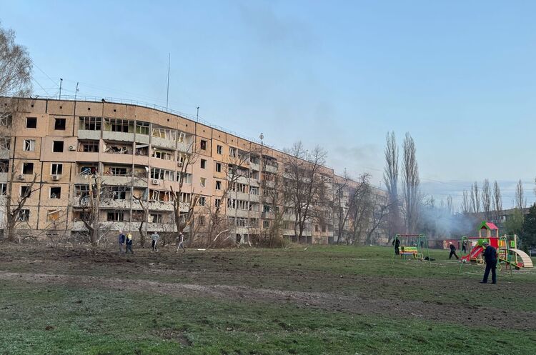 Зеленський заявив, що реакція американського посла на обстріл Кривого Рогу «неприємно дивує» Зеленський заявив, що реакція американського посла на обстріл Кривого Рогу «неприємно дивує»