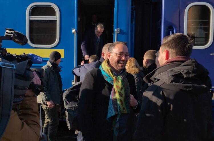 До Києва прибули глави уряду, МЗС та Міноборони Бельгії До Києва прибули глави уряду, МЗС та Міноборони Бельгії