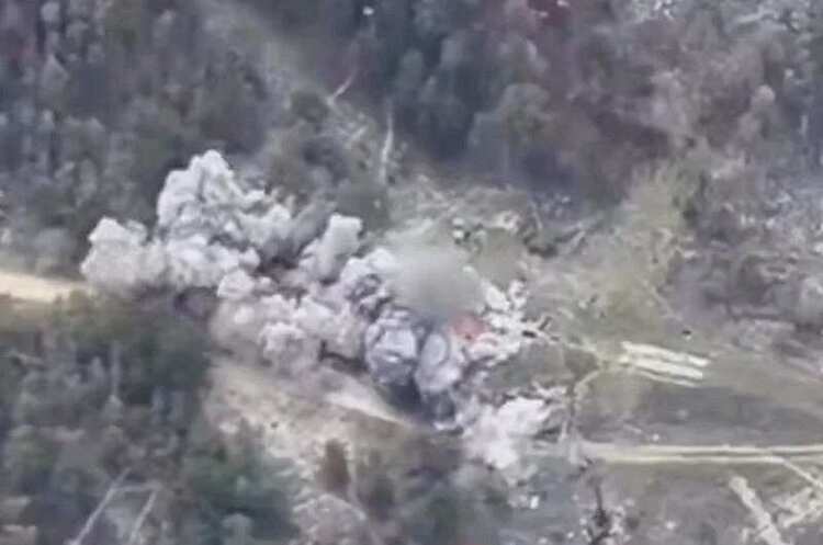 Скриншот з відео ЗСУ уразили пункт управління росіян на Херсонщині