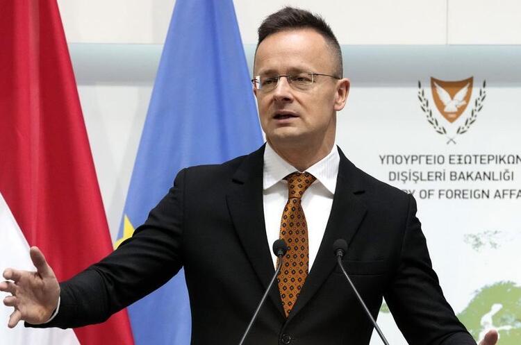 Угорщина заявила, що стане на бік Трампа, якщо той вирішить покарати росію за відмову від припинення вогню Угорщина заявила, що стане на бік Трампа, якщо той вирішить покарати росію за відмову від припинення вогню