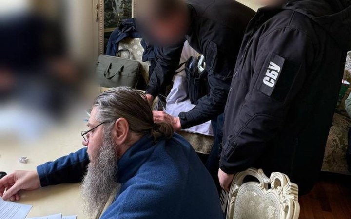 Фото: СБУ СБУ проводить обшук у канцелярії Київської митрополії УПЦ МП