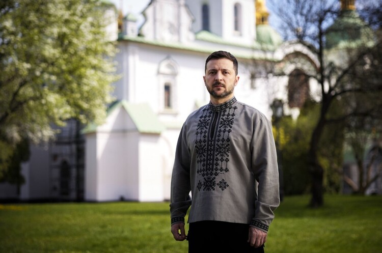 Фото: Офіс президента Неодмінно зло відступить і життя переможе – Зеленський привітав українців із Великоднем