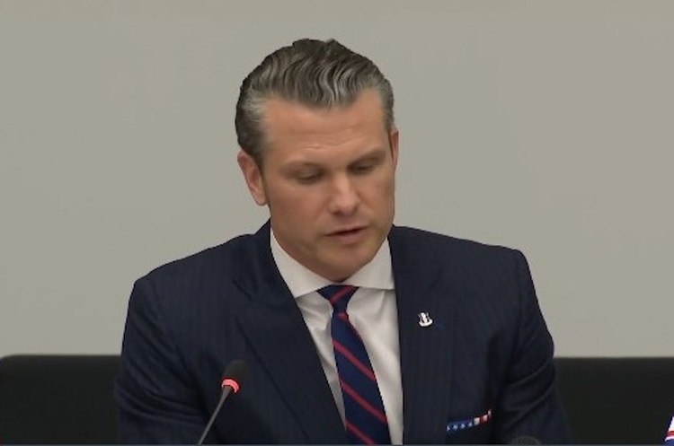 Глава Пентагону Гегсет: США більше не можуть бути гарантом безпеки для Європи Глава Пентагону Гегсет: США більше не можуть бути гарантом безпеки для Європи
