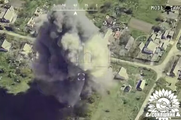 Український МіГ-29 знищив російський центр управління FPV-дронами французькими бомбами HAMMER Український МіГ-29 знищив російський центр управління FPV-дронами французькими бомбами HAMMER