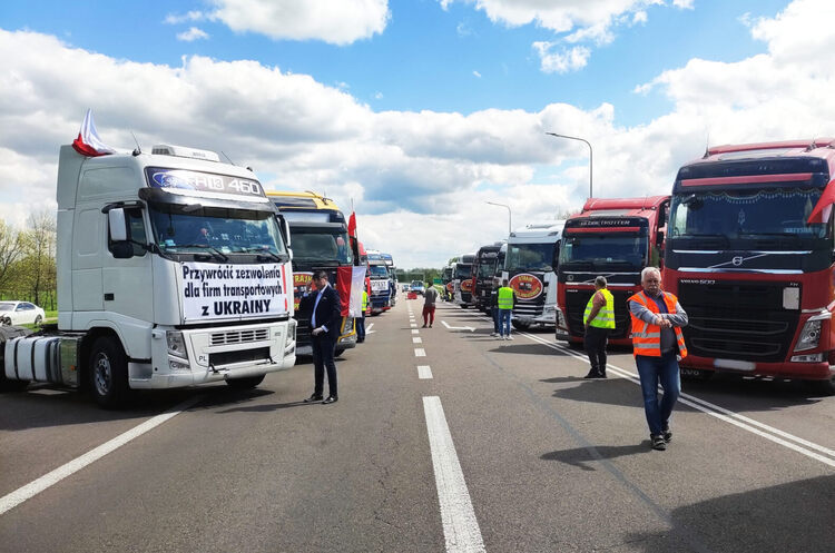 Фото: trans.info/pl/ (ілюстративне) Польські перевізники анонсували нову акцію протесту на кордоні з Україною