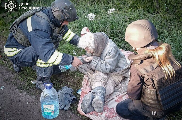 фото ДСНС України Почалося анонсоване путіним 3-денне перемир’я – росіяни вдарили КАБами по Сумщині