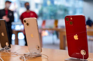 Apple          