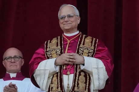 Habemus Papam,      