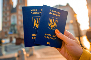 Уряд спростив оформлення паспортів для чоловіків за кордоном