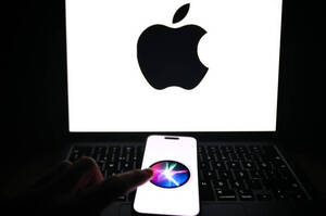 Apple   ز-  Siri