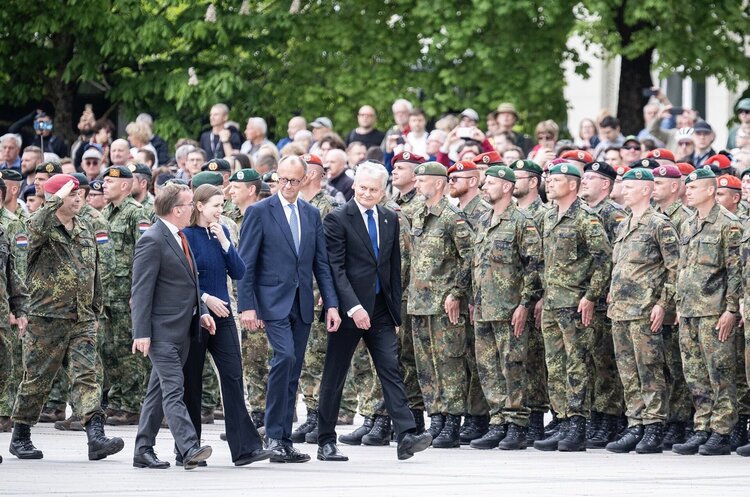 фото @bundeskanzler Німеччина в 10 разів збільшить кількість своїх військ у Литві біля кордону з росією